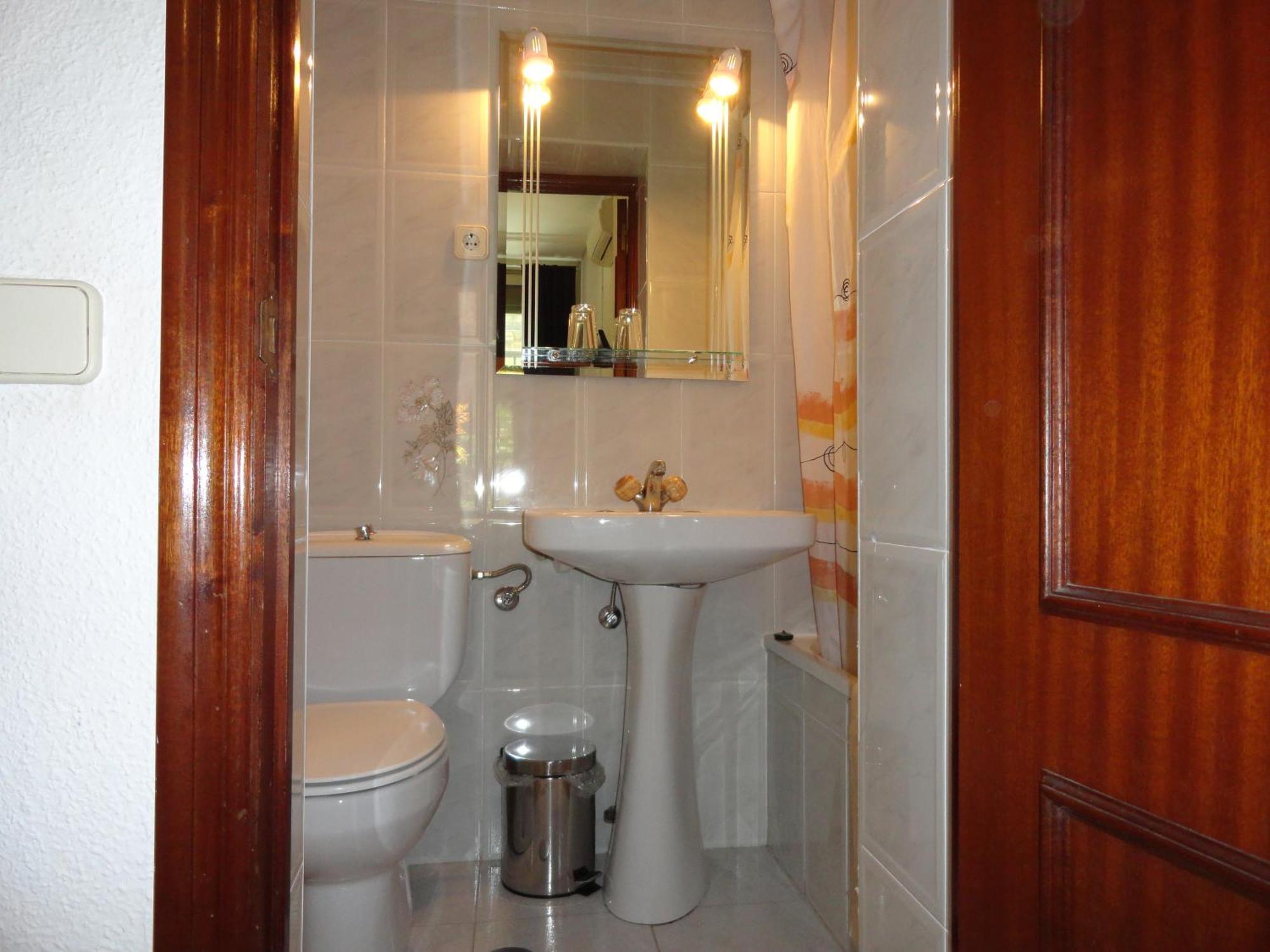 Gasthuis Fuencarral Kryse&breogan 2*
